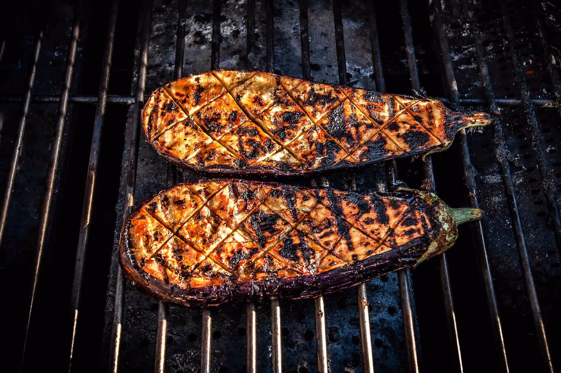 Kann man Auberginen im Backofen Grillen?