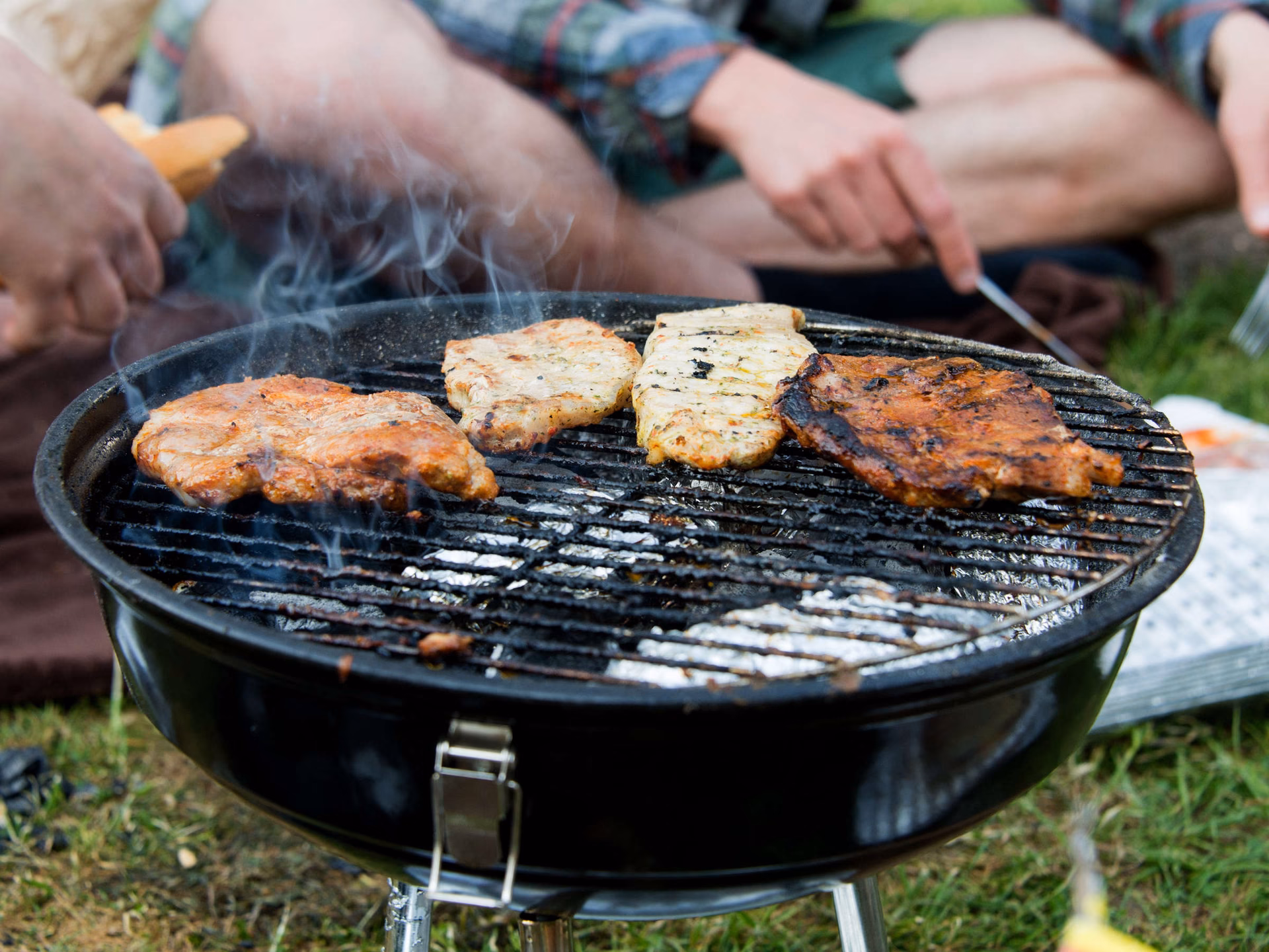 Was sollte man vor dem Grillen beachten?