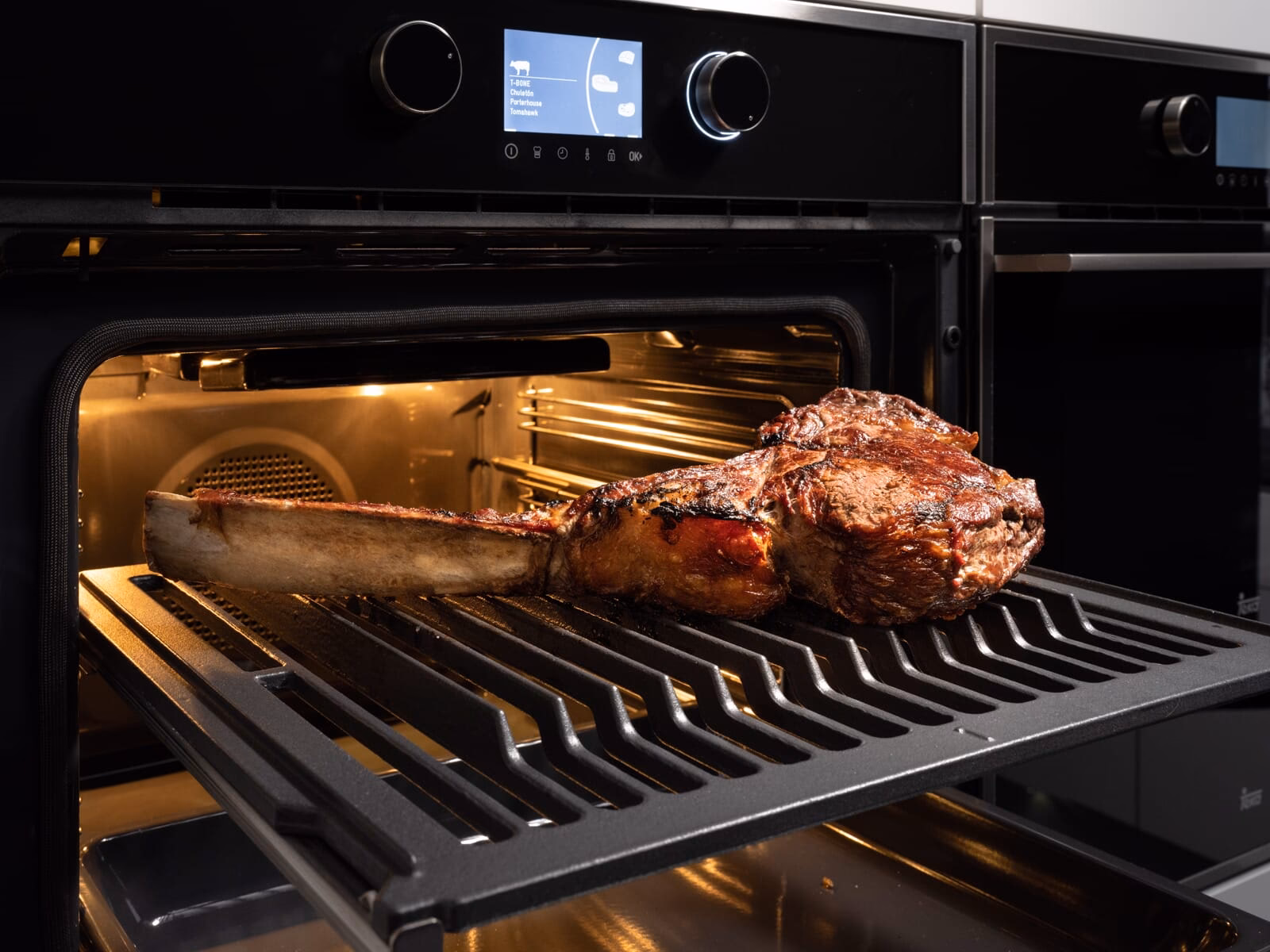 Wie reinigt man einen Backofen?