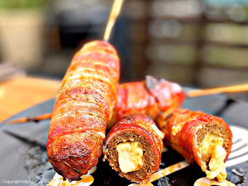 Wie bekomme ich Bacon am besten auf den Grill?