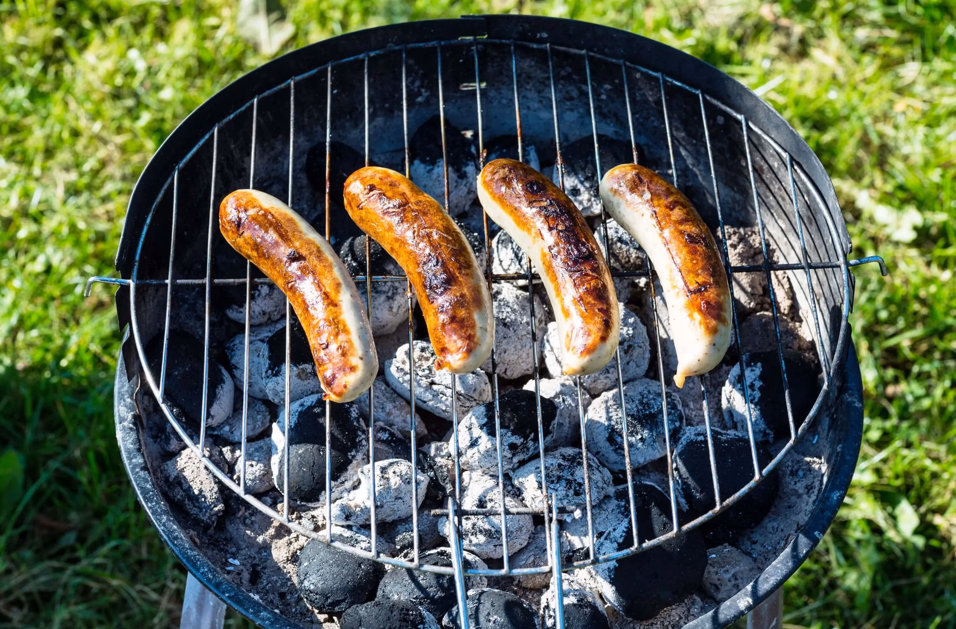 Wie grillt man Bratwurst?