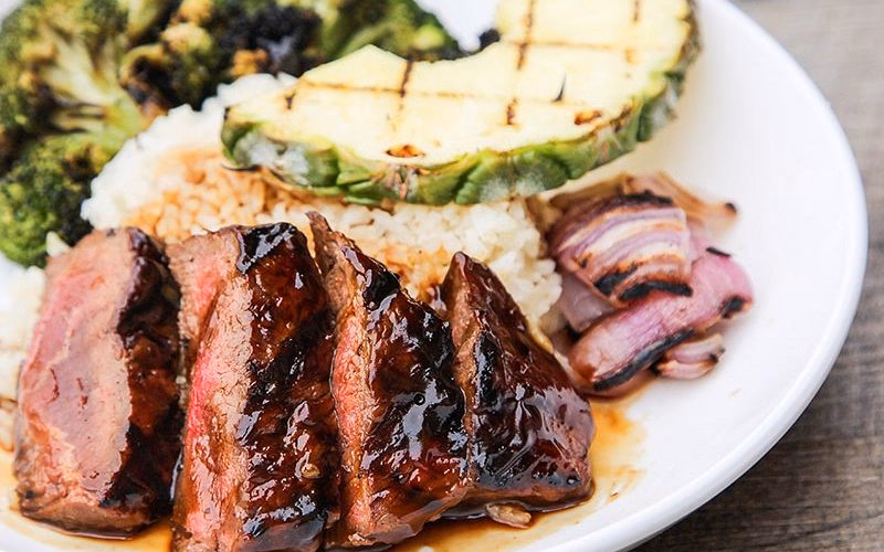 Does bullfish Grill cater?