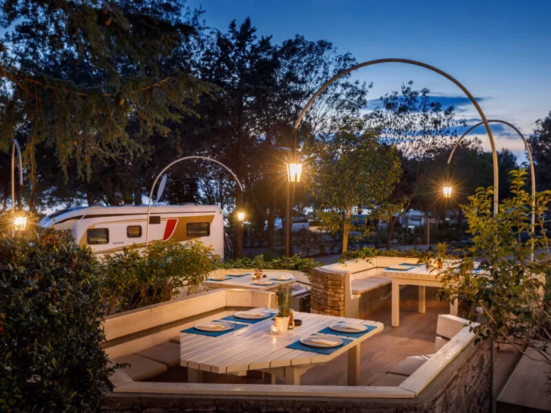 Welche Annehmlichkeiten bietet der Campingplatz?