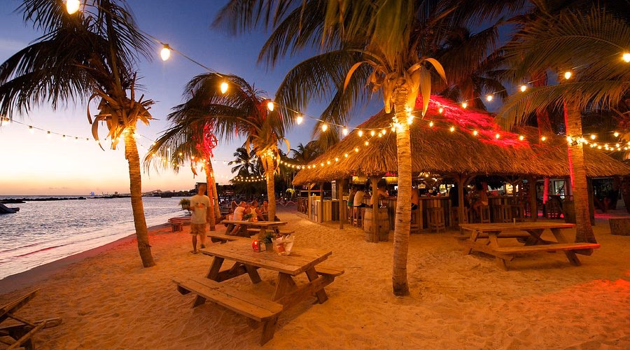 What time does chill have a happy hour?