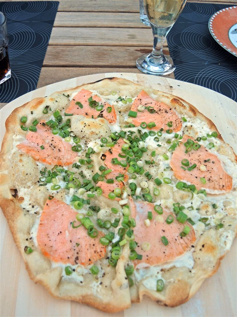 Wie viel Mehl für 4 Flammkuchen?