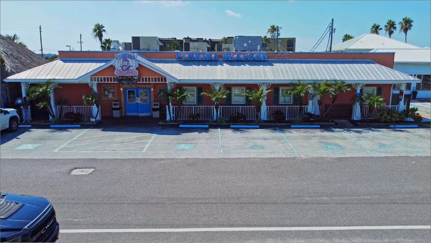 Where is 727 Seafood & Grill located?