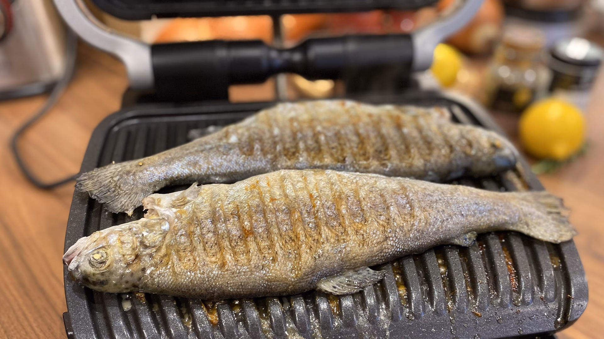 Wie reinige ich Forellen?