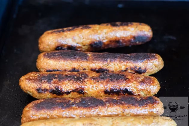 Wie wird Frikandel zubereitet?