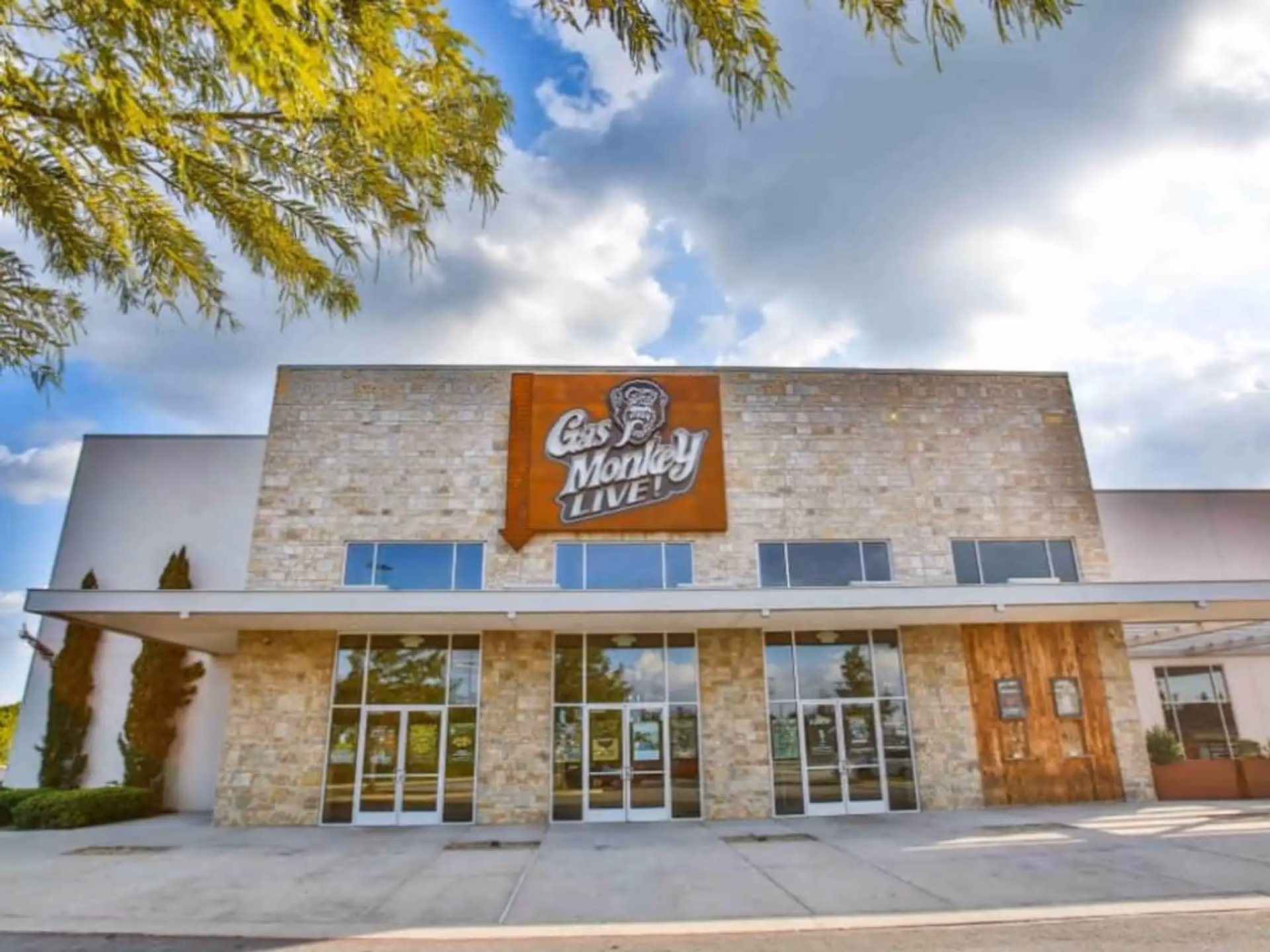 Is Gas Monkey Dallas a Tex-Mex restaurant?