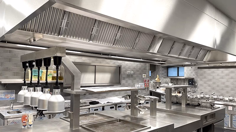 Wie bleibt die Luft in der Gastro Küche frisch?