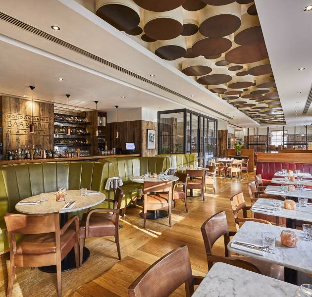 Does Gordon Ramsay have a Bar & Grill in Mayfair?