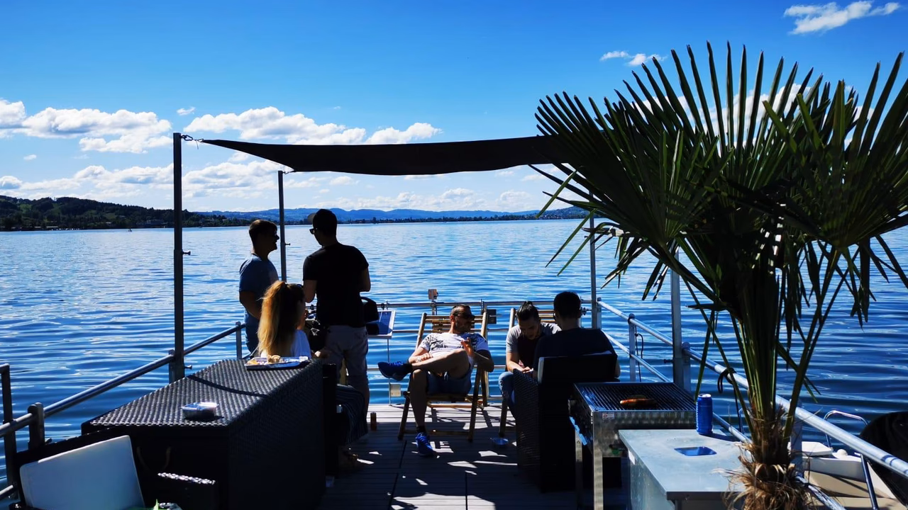 Welche Partyboote gibt es im Zürichsee?