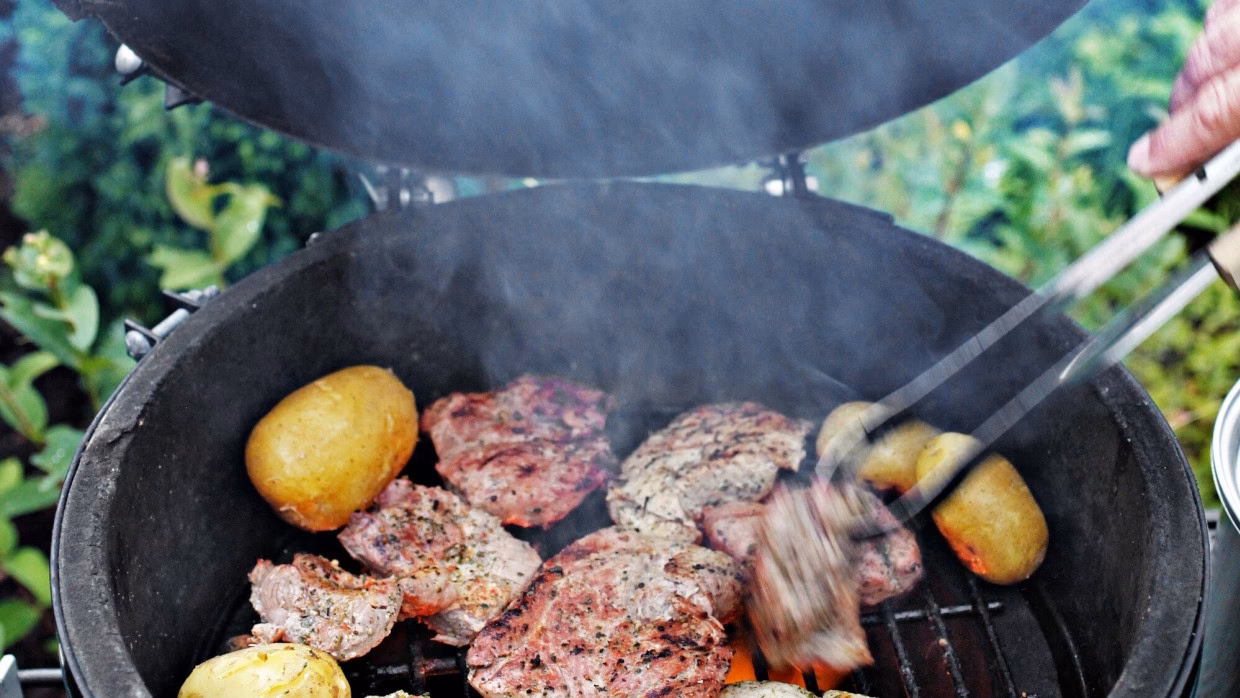 Welche Utensilien brauche ich für den Grill?