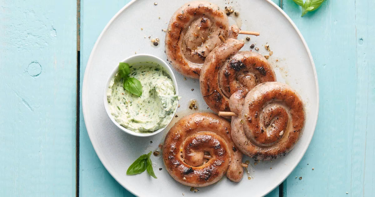 Wie kocht man Würste vom Grill?