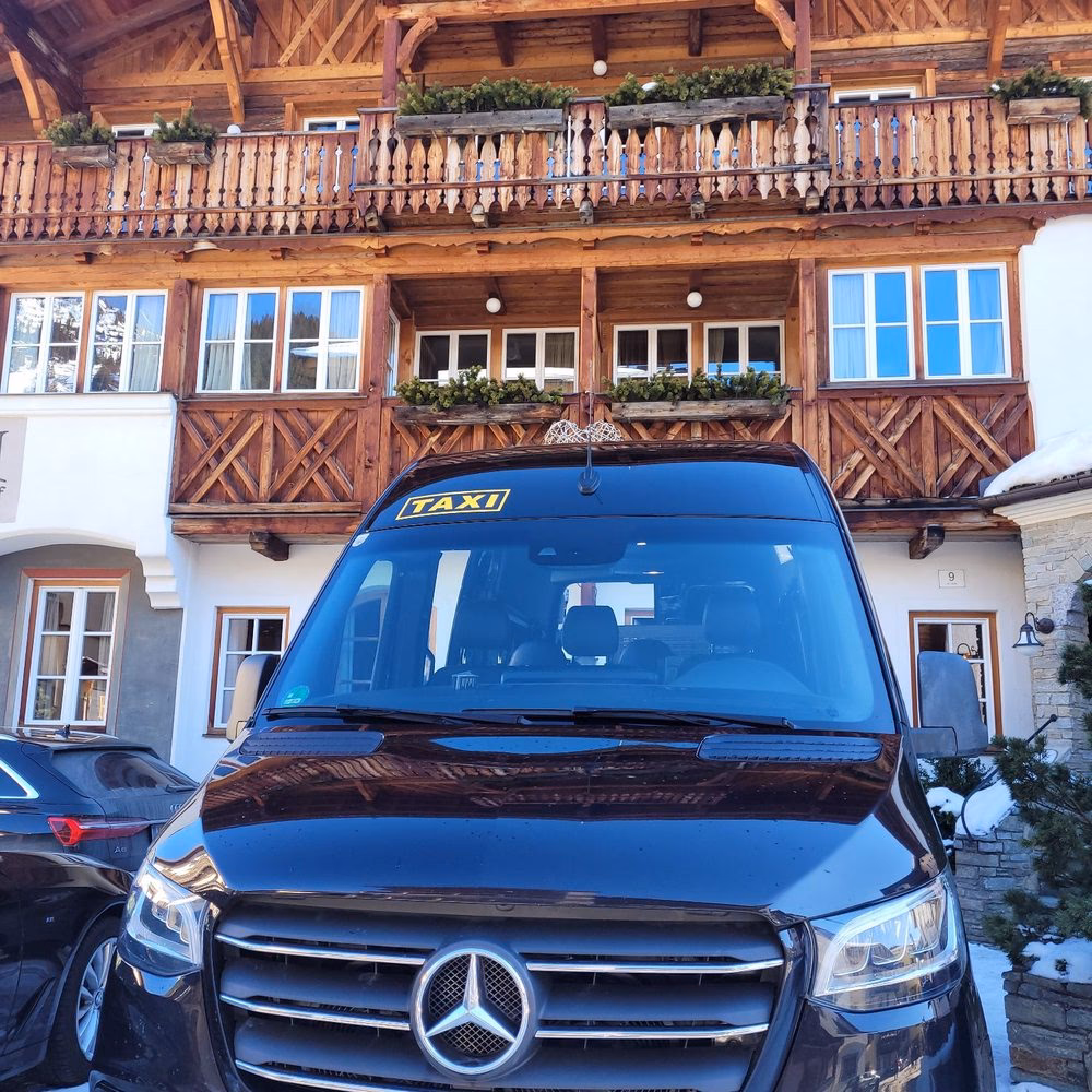Wie kann ich ein Taxi in Innsbruck vorbestellen?