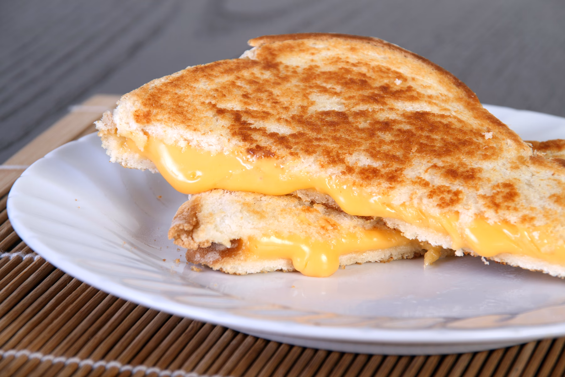 Does grilled cheese have a calorie count?