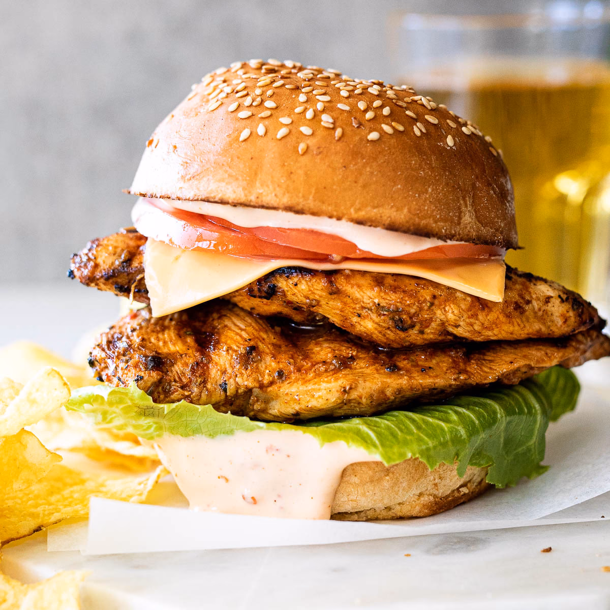How do you make a grilled chicken burger?