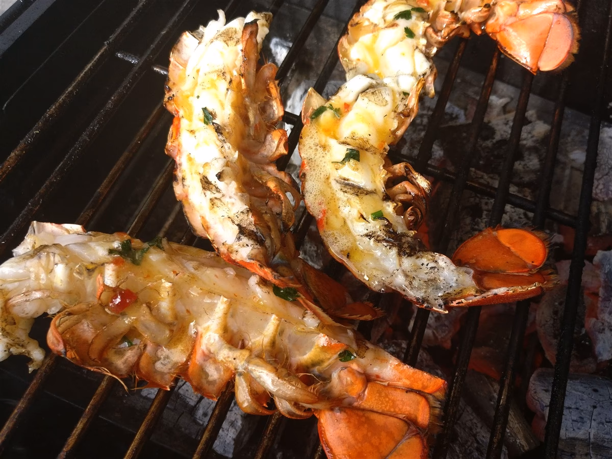 How do you kill a live crayfish?