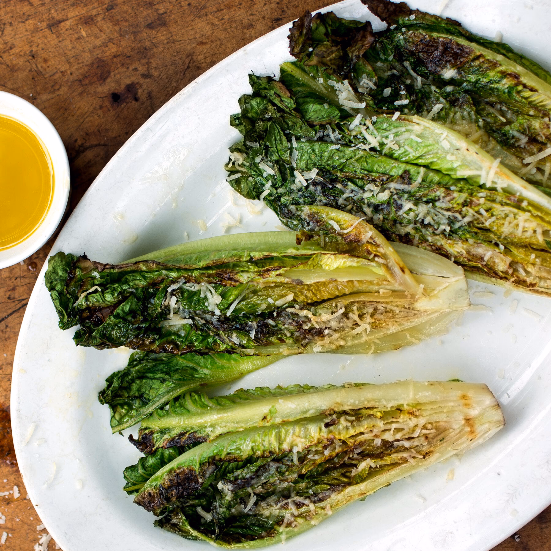 How do you cook a lettuce salad?