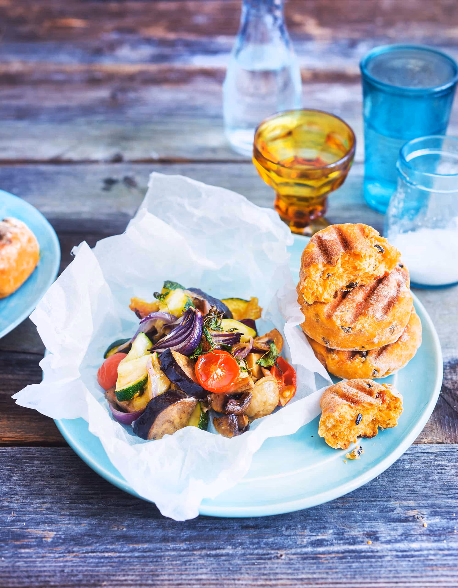 Wie bereite ich Gemüse-Käse auf den Grill?