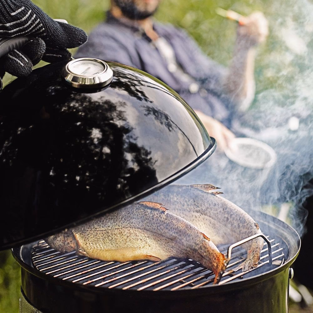 Wie räuchert man Chips auf dem Grill?