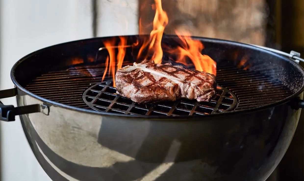 Was ist richtig Grillen oder Grillen?