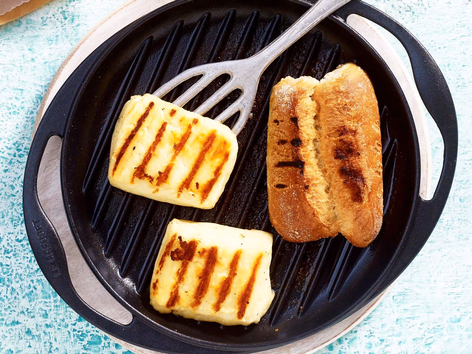 Wie bereite ich einen Halloumi auf den Grill ein?