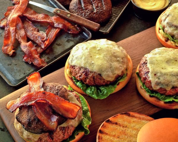 Was passiert wenn man Burger zu heiß grillt?