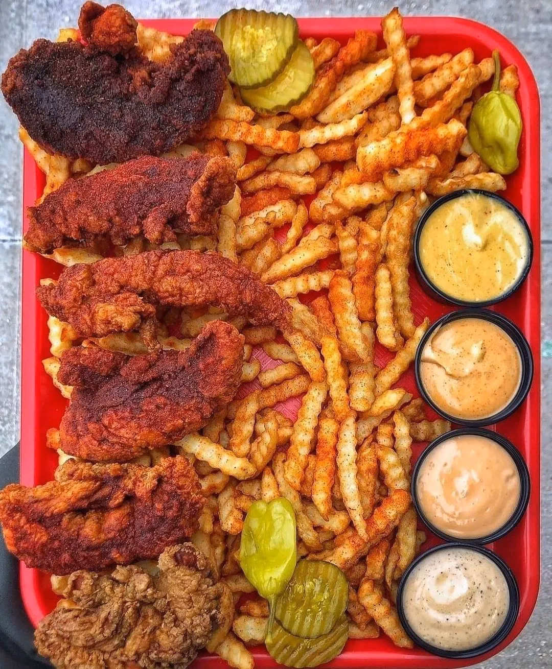 What do you eat at Holly J's Bar & Grill?