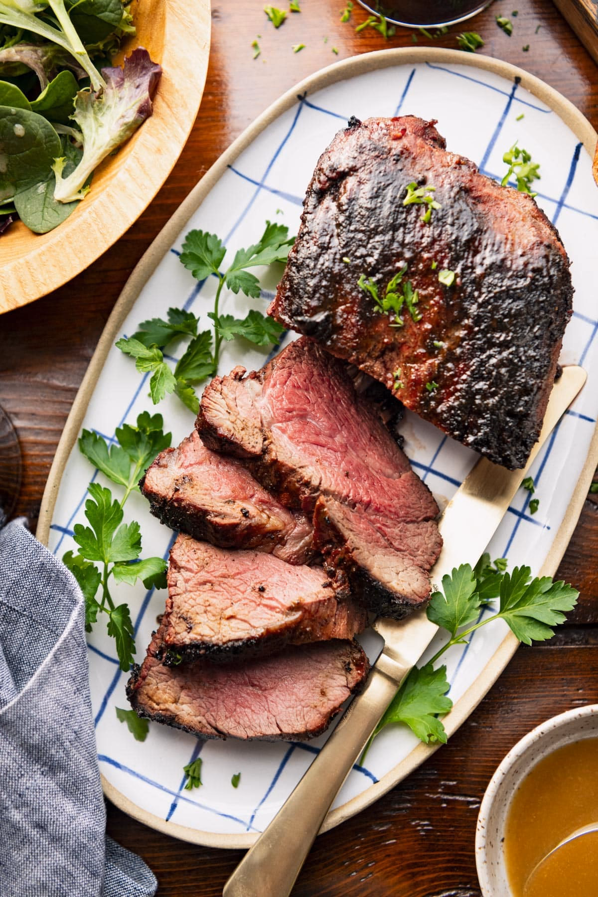 How to cook beef tenderloin steak on a gas grill?