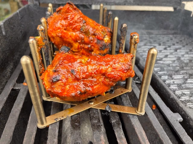 Wie reinigt man einen deckelhalter?