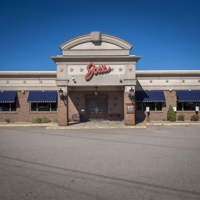 What days is Joe's American Grill open?