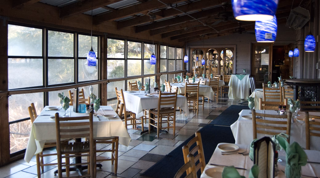 What is Jose's bar & grill?