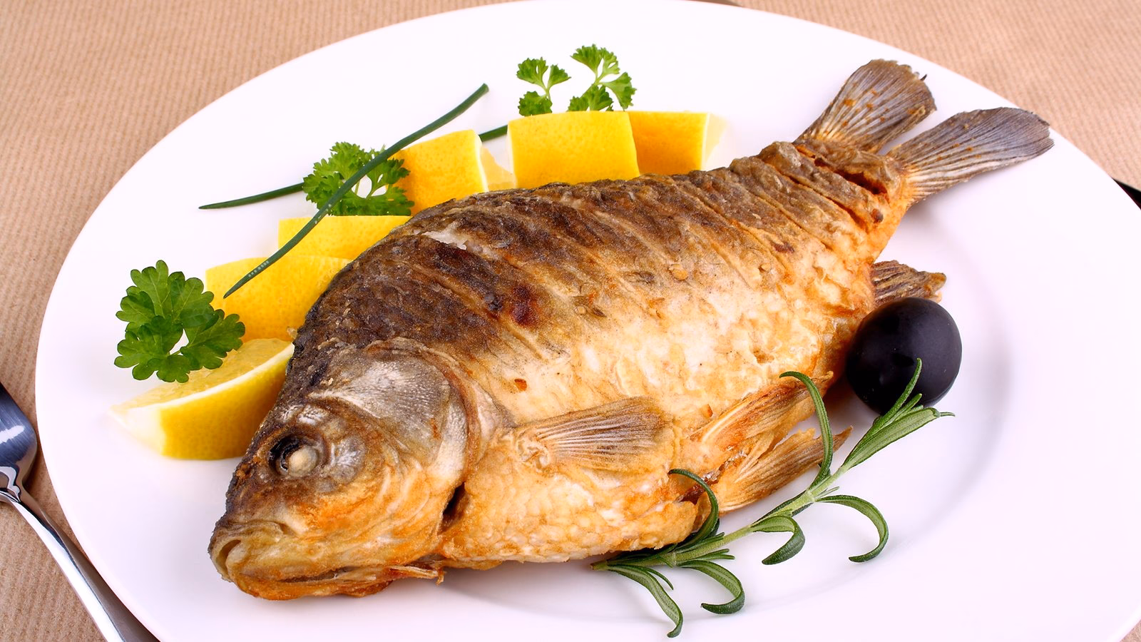 Wie grillt man einen Karpfen?