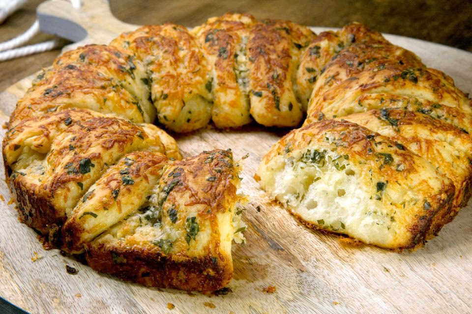 Wie kann man das fertige Brot rosenartig machen?