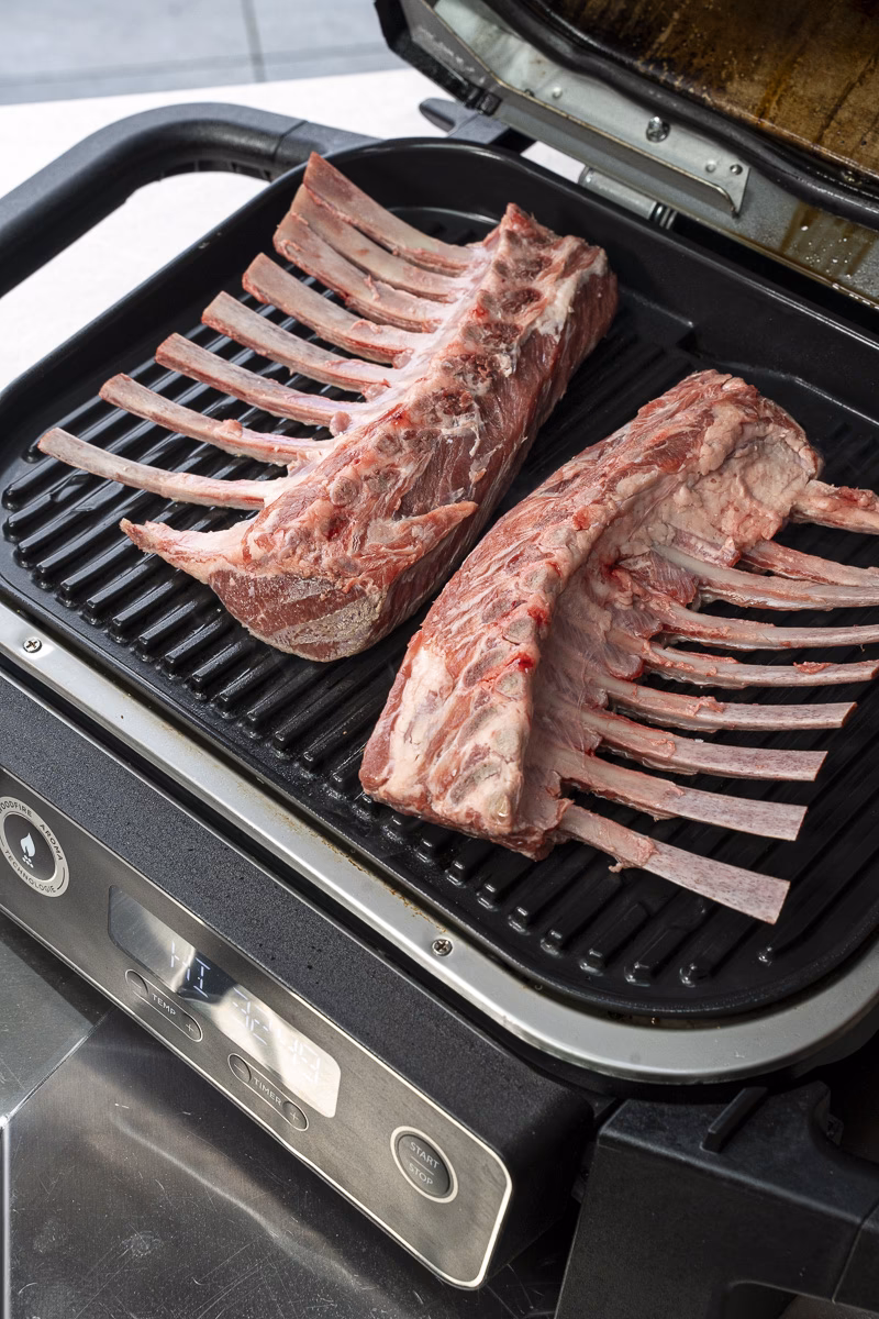 Wie entferne ich das Fett vom Lammkarree?