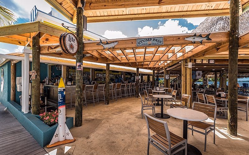 Is lighthouse a good place to eat?