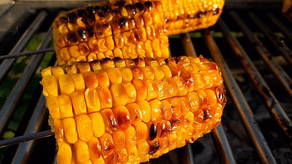 Wie bereite ich Maiskolben zu?