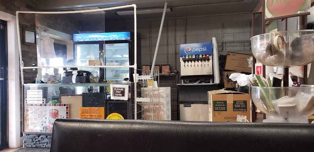 What to eat at Mann's grille?