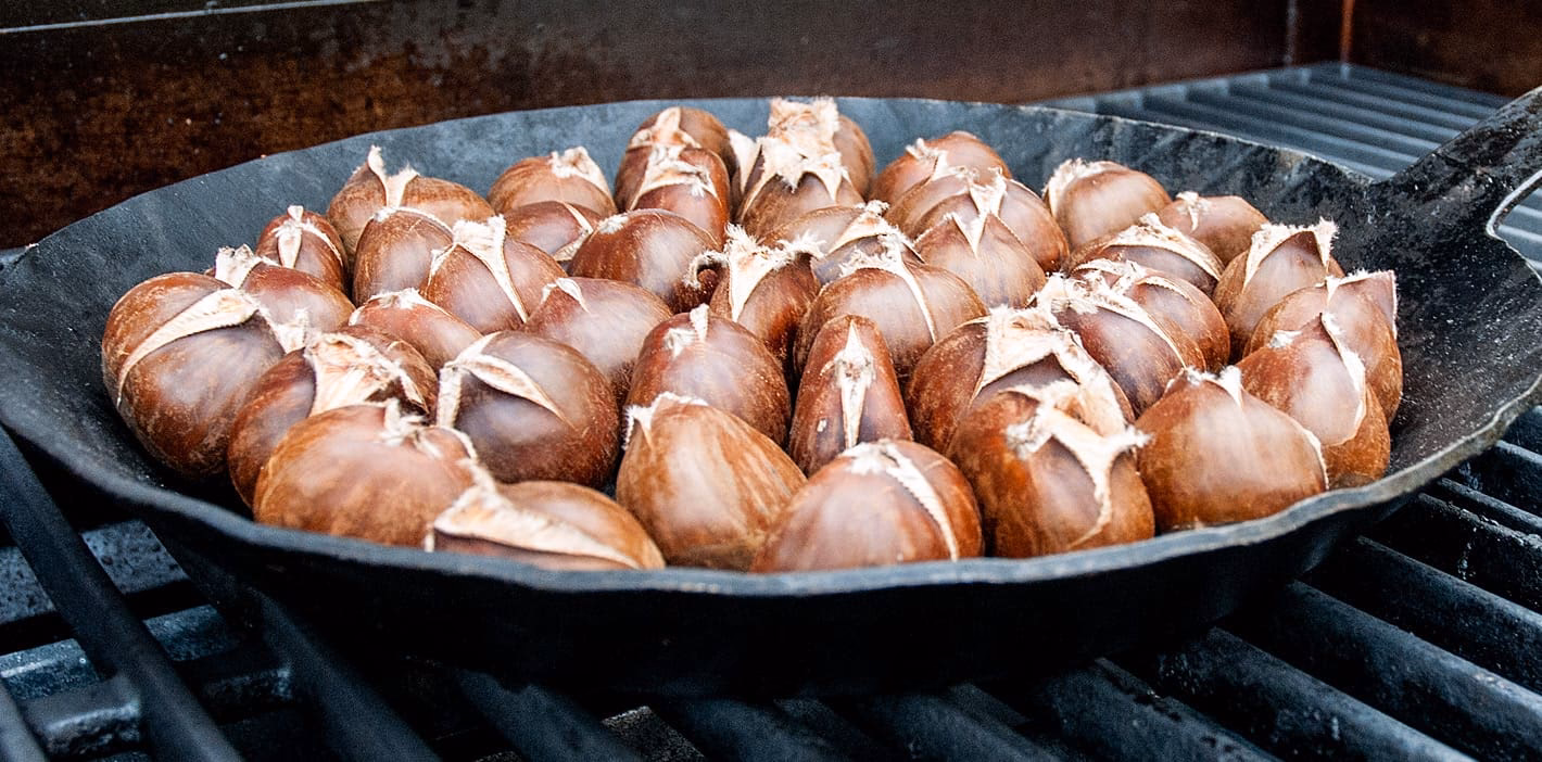 Wie bereite ich Maronen zum Grillen vor?