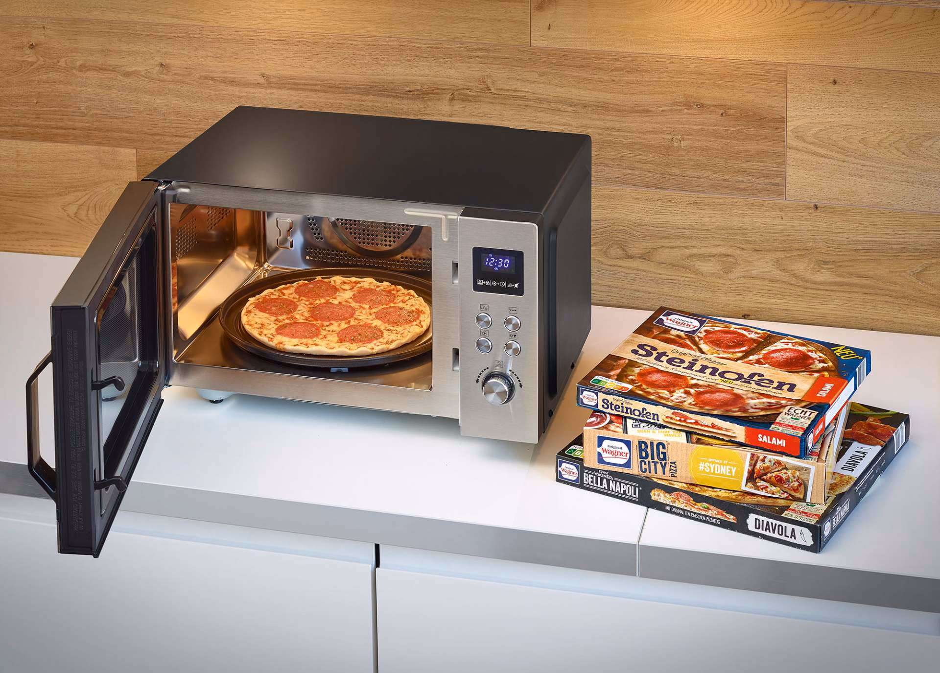 Kann man Pizza in der Mikrowelle erwärmen?