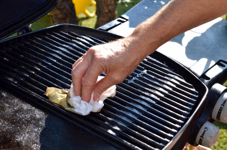 Comment nettoyer une grille de cuisine ?