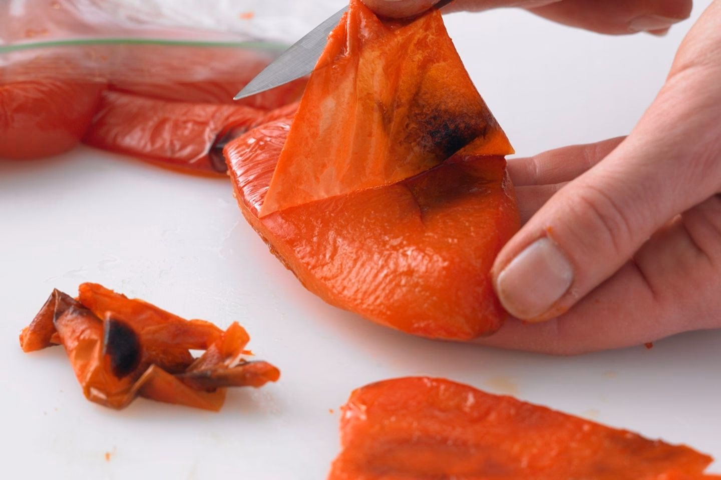 Kann man Paprika im Backofen häuten?