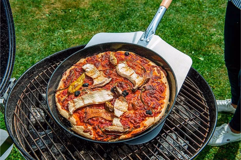 Was macht die Pizza vom Blech so lecker?