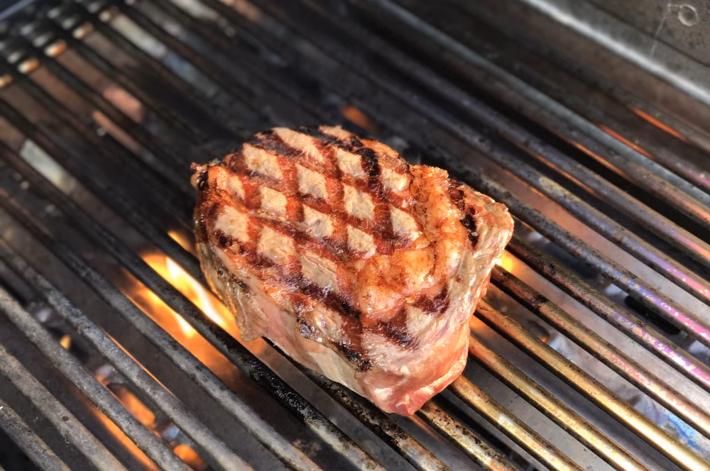Wie bereite ich ein entrecote auf den Grill vor?