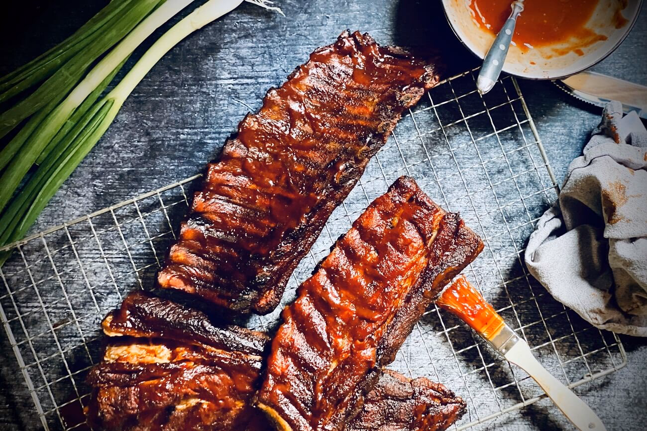 Wie erstelle ich Dampf auf dem Grill?