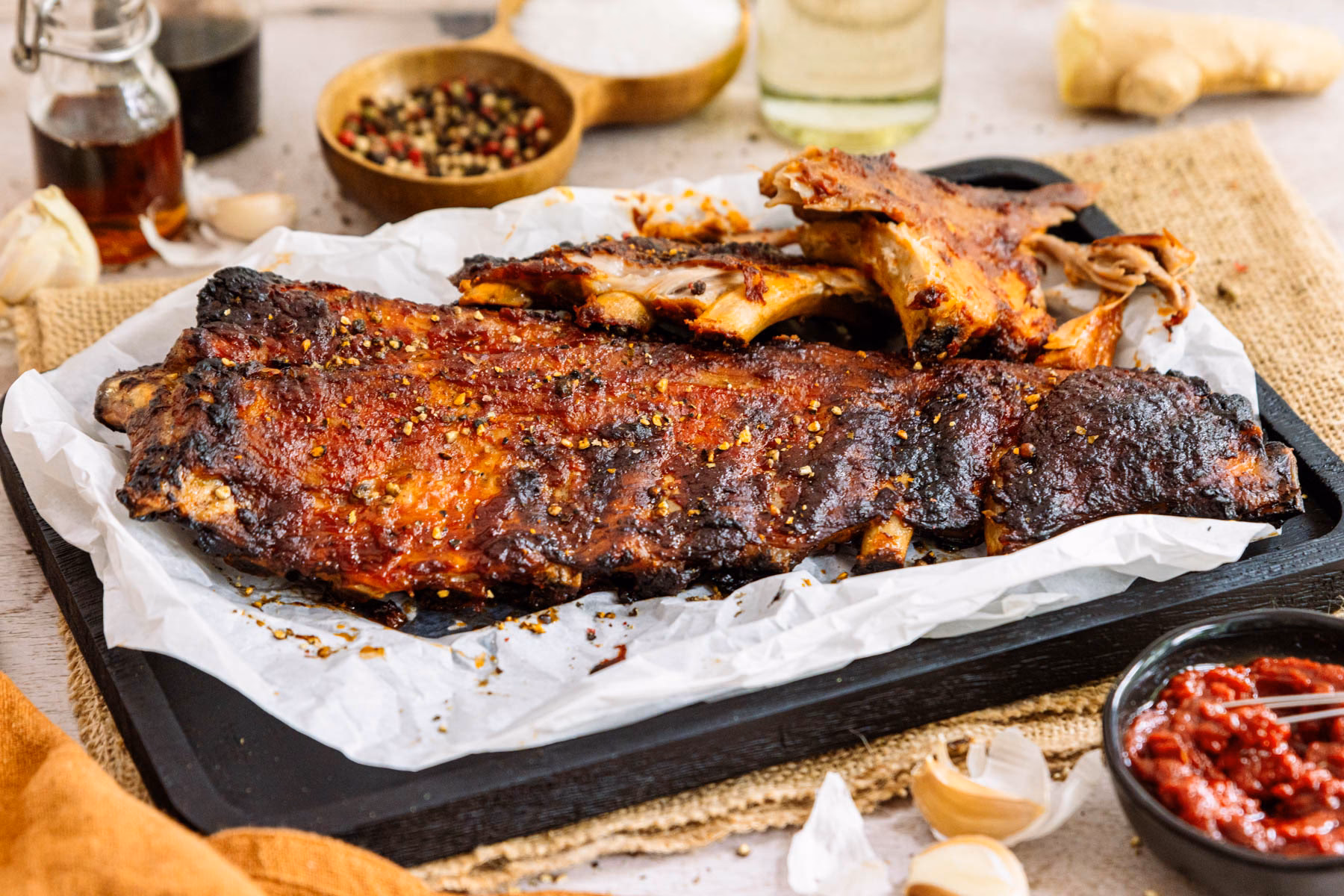 Wie bereite ich Spareribs in den Backofen vor?