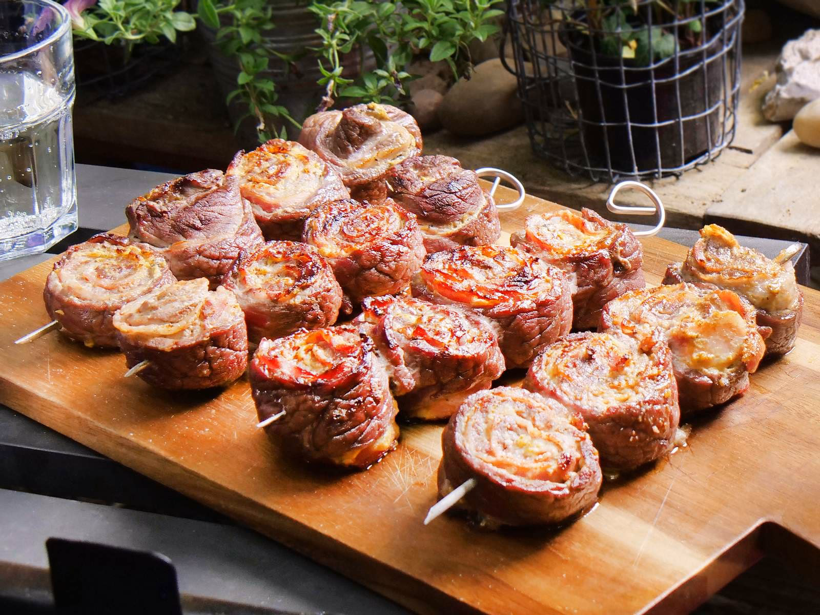 Was sind Rouladen und wie werden sie gegrillt?