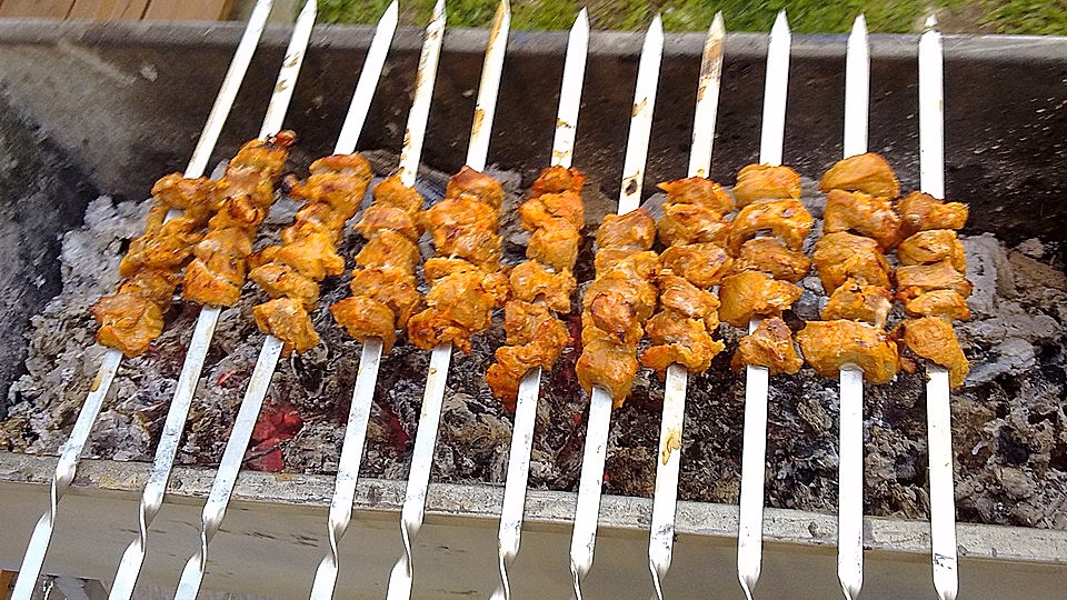 Wie lange dauert die Zubereitung von Schaschlik?