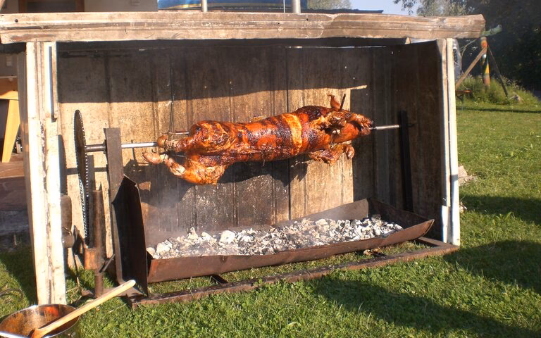 Kann man Spanferkel auch im Backofen zubereiten?